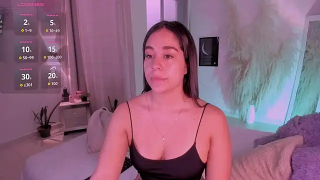Snapshot of Sussy_Bell01 chatting on 05-25-26, 07:01 Sussy Bell01 online show from 05-25-26, 07:01