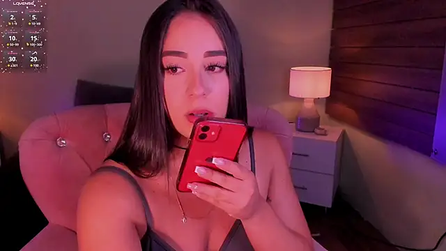 Snapshot of Sussy_Bell01 chatting on 03-14-25, 12:10 Sussy Bell01 online show from 03-14-25, 12:10