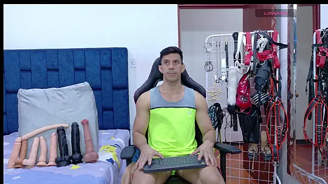 JoseRumbero26 online show from 05-11-26, 11:22