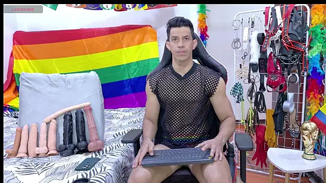 JoseRumbero26 online show from 06-25-26, 12:21
