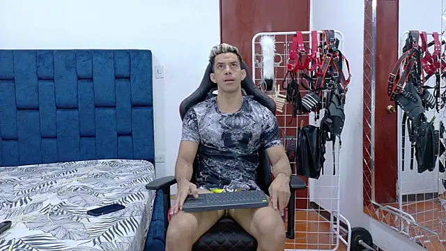 JoseRumbero26 online show from 11-13-25, 12:09