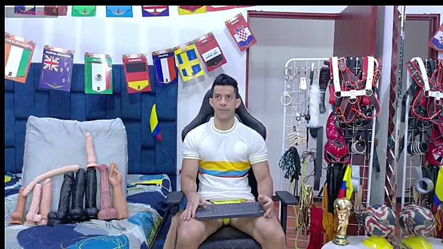 JoseRumbero26 online show from 06-12-26, 11:41