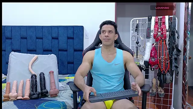 JoseRumbero26 online show from 04-21-26, 02:03