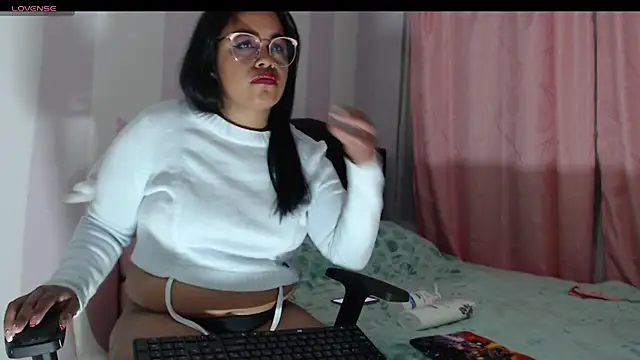 Tita dirty online show from 10-24-25, 01:59