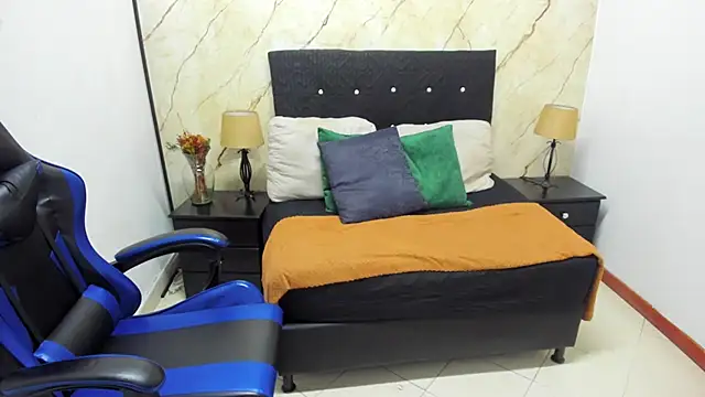 helena copper  online show from 04-13-26, 02:37