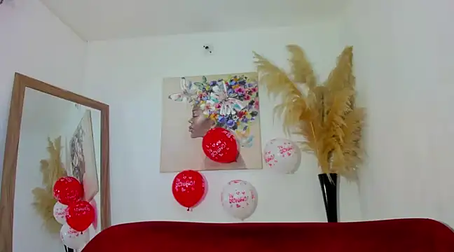 Snapshot of helena_copper_ chatting on 02-15-25, 04:47 helena copper online show from 02-15-25, 04:47
