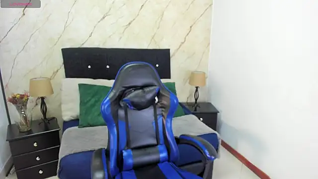 helena copper  online show from 04-08-26, 03:19