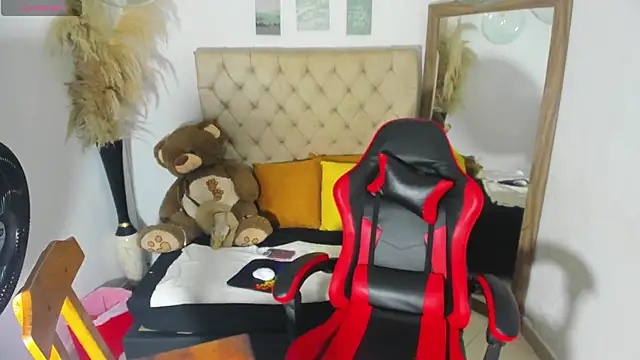 helena copper  online show from 01-18-26, 12:25