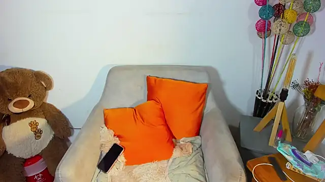 helena copper  online show from 03-18-26, 05:10