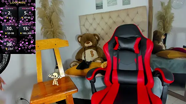 helena copper  online show from 01-06-26, 07:29