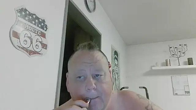 Snapshot of pimmelmann3 chatting on 06-11-26, 09:12 pimmelmann3 online show from 06-11-26, 09:12