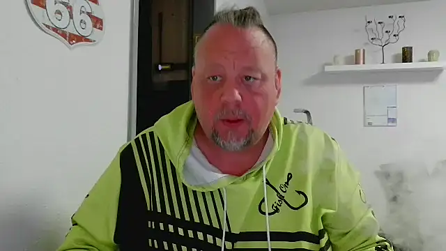Snapshot of pimmelmann3 chatting on 05-09-26, 10:46 pimmelmann3 online show from 05-09-26, 10:46