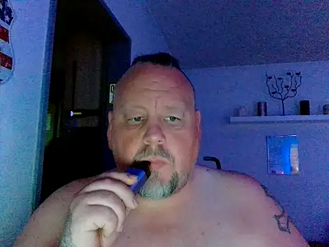 Snapshot of pimmelmann3 chatting on 05-17-26, 06:52 pimmelmann3 online show from 05-17-26, 06:52