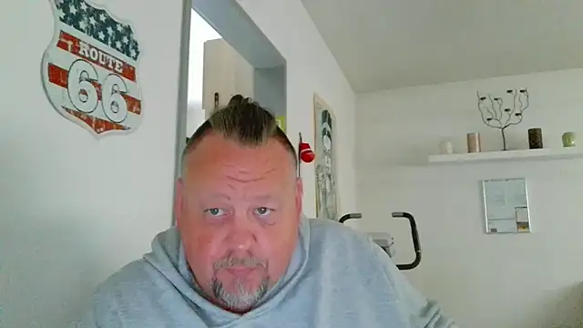 Snapshot of pimmelmann3 chatting on 05-11-26, 08:38 pimmelmann3 online show from 05-11-26, 08:38