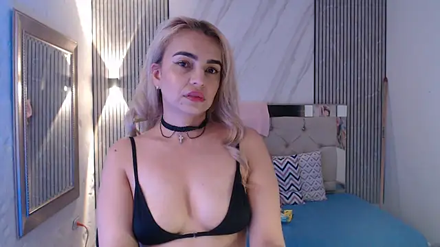 Snapshot of ashley__tylor chatting on 04-19-26, 03:29 ashley tylor online show from 04-19-26, 03:29