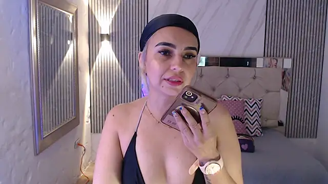 ashley  tylor online show from 02-02-26, 09:25