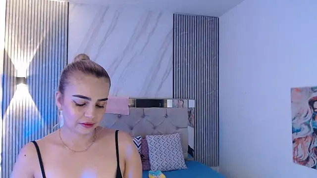 ashley  tylor online show from 04-15-26, 03:01