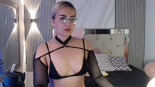 Snapshot of ashley__tylor chatting on 05-17-26, 07:19 ashley tylor online show from 05-17-26, 07:19