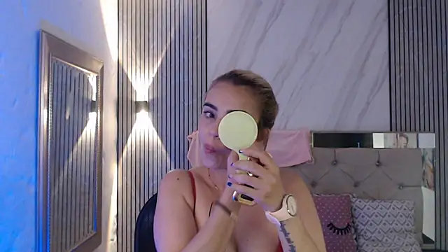 Snapshot of ashley__tylor chatting on 05-05-26, 02:53 ashley tylor online show from 05-05-26, 02:53