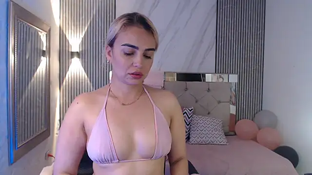 Snapshot of ashley__tylor chatting on 05-18-26, 04:07 ashley tylor online show from 05-18-26, 04:07