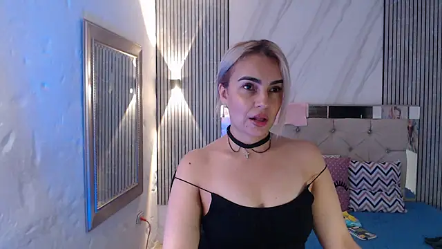 Snapshot of ashley__tylor chatting on 04-20-26, 10:11 ashley tylor online show from 04-20-26, 10:11