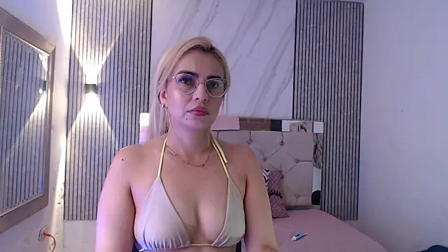 ashley  tylor online show from 02-21-26, 02:13