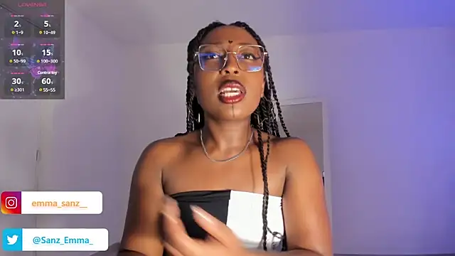 Snapshot of EmmaSanzz_ chatting on 03-06-25, 02:40 EmmaSanzz online show from 03-06-25, 02:40