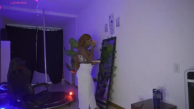 EmmaSanzz  online show from 03-11-26, 11:37