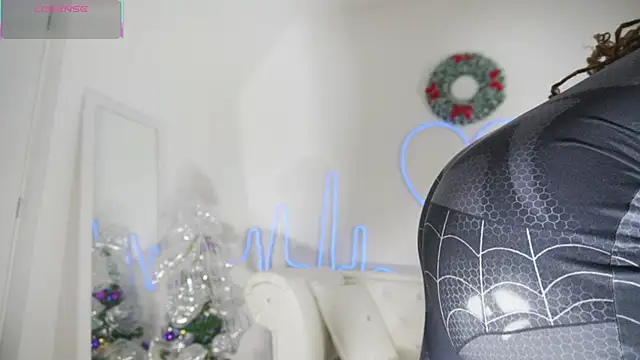 EmmaSanzz  online show from 11-30-25, 11:44