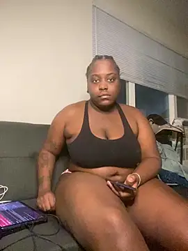 Snapshot of fantasygyal chatting on 05-04-26, 03:10 fantasygyal online show from 05-04-26, 03:10