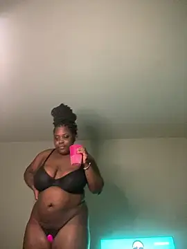 Snapshot of fantasygyal chatting on 05-24-26, 03:39 fantasygyal online show from 05-24-26, 03:39