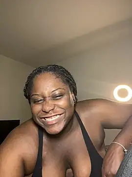 Snapshot of fantasygyal chatting on 06-25-26, 03:48 fantasygyal online show from 06-25-26, 03:48