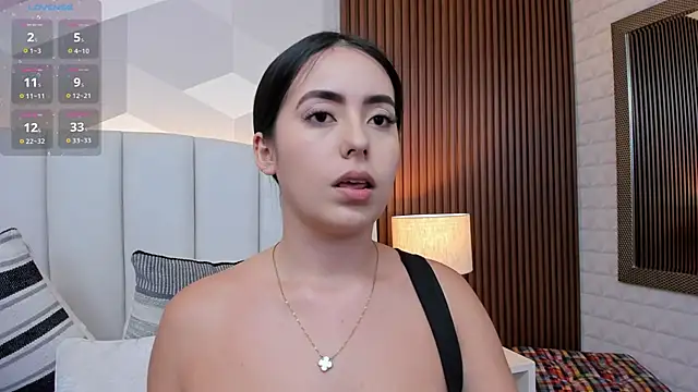 Julietasantos   online show from 10-15-25, 07:22