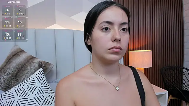 Julietasantos   online show from 03-07-25, 06:11