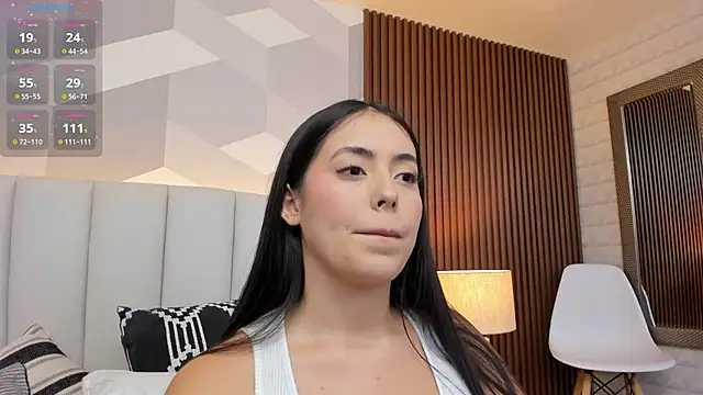 Julietasantos   online show from 10-06-25, 06:19