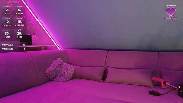 Terinn Blu online show from 02-14-25, 06:12