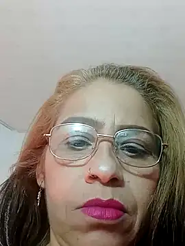 Snapshot of madonna101 chatting on 02-13-25, 01:19 madonna101 online show from 02-13-25, 01:19