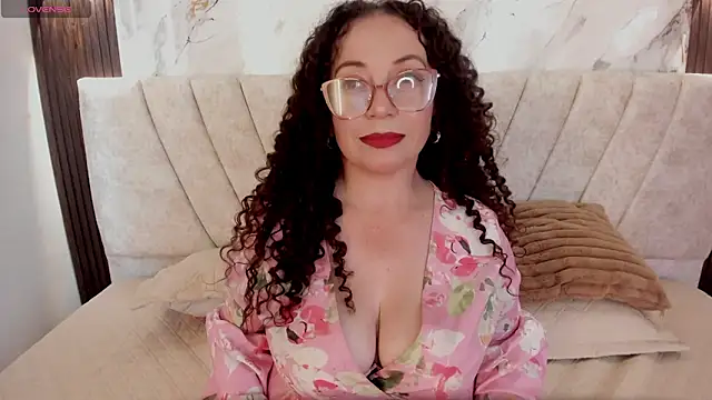 Snapshot of pamela_bell chatting on 06-04-26, 05:39 pamela bell online show from 06-04-26, 05:39