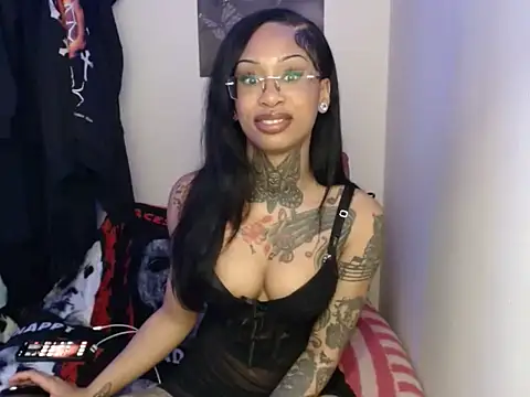 TrinityTeighlor online show from 12-01-25, 11:44