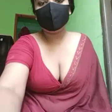 Snapshot of Kotha_-Moni chatting on 11-18-25, 01:32 Kotha -Moni online show from 11-18-25, 01:32