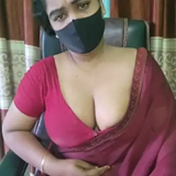 Snapshot of Kotha_-Moni chatting on 11-16-25, 01:21 Kotha -Moni online show from 11-16-25, 01:21