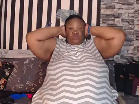 Snapshot of BigHotMatureXx chatting on 09-18-25, 09:12 BigHotMatureXx online show from 09-18-25, 09:12