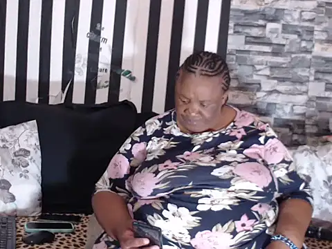 BigHotMatureXx online show from 02-18-26, 06:55