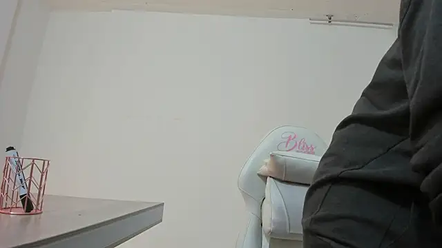 Carolina hernandez22 online show from 10-28-25, 12:48