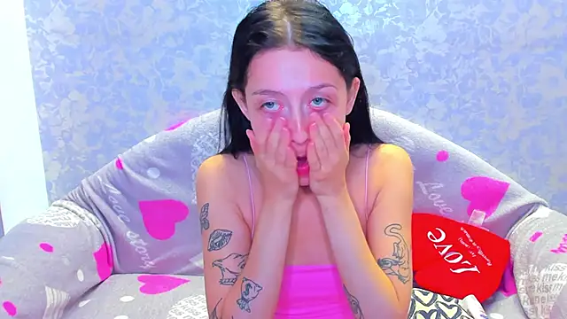 Vanessa Florence online show from 09-27-25, 01:34