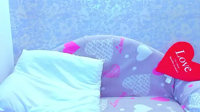 Vanessa Florence online show from 10-18-25, 04:36