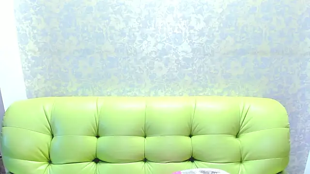 Vanessa Florence online show from 06-25-26, 01:14