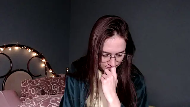 Snapshot of wow__kelly chatting on 10-01-25, 01:48 wow kelly online show from 10-01-25, 01:48