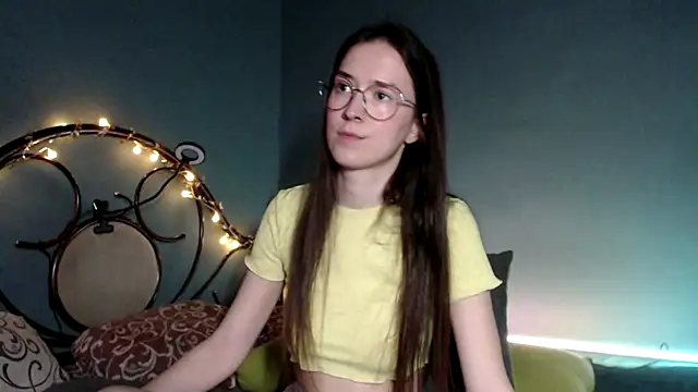 Snapshot of wow__kelly chatting on 02-08-25, 03:00 wow kelly online show from 02-08-25, 03:00