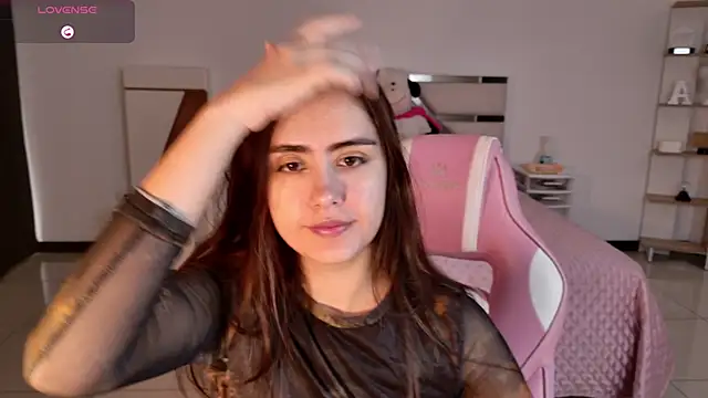 Snapshot of AllisonPalmer chatting on 10-23-25, 02:27 AllisonPalmer online show from 10-23-25, 02:27